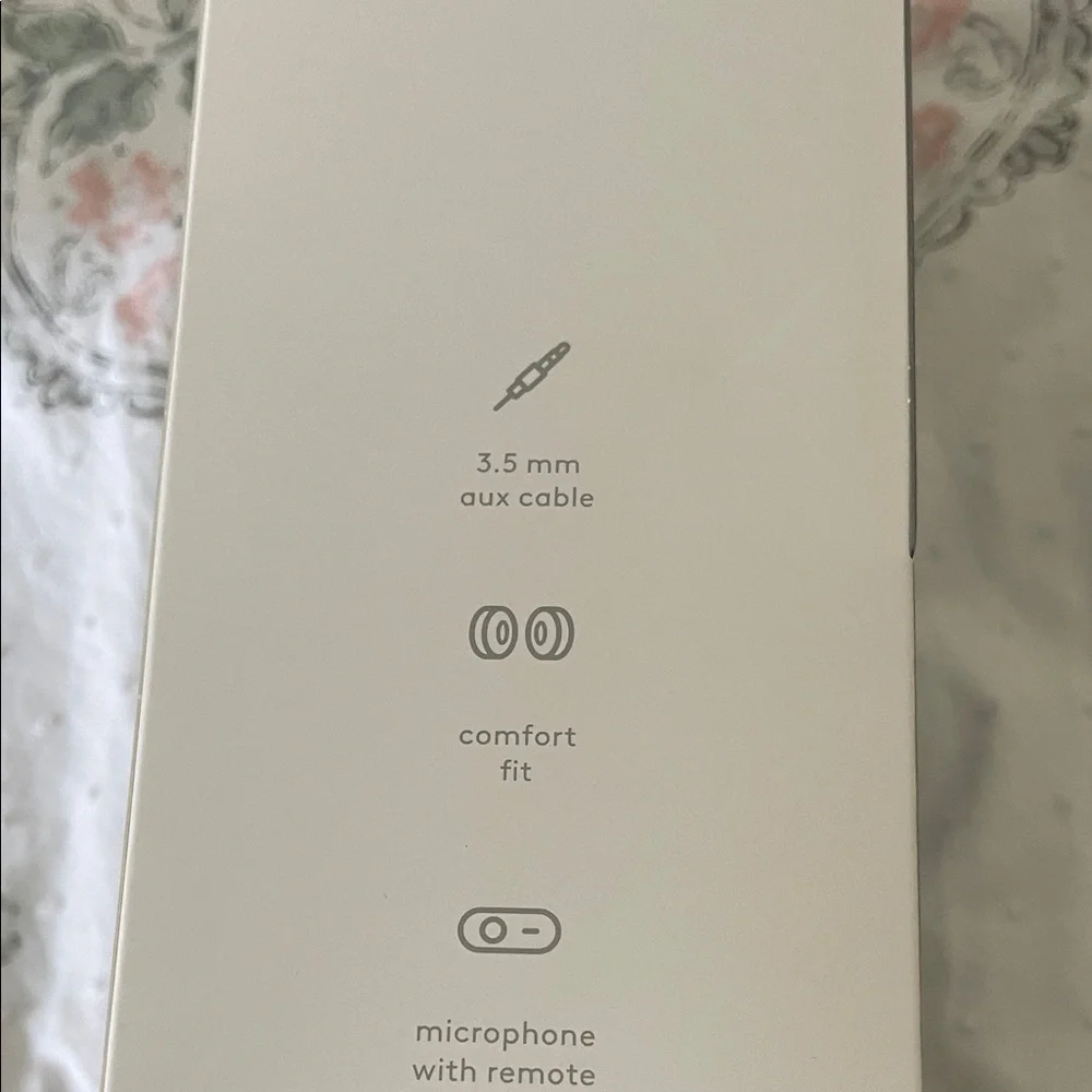 Heyday blue Wired Headphones, brand new with the box never used!